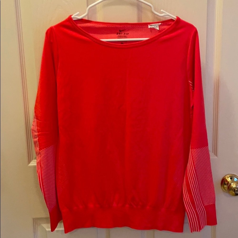 Nike Epic Knit Seamless Dri Fit Long Sleeve Top